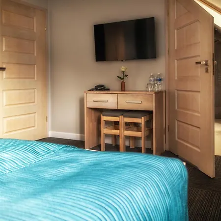 Pawie Oczko 3* Tylice