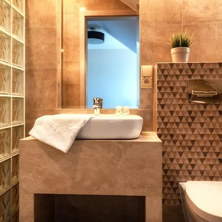 Pawie Oczko Apartahotel