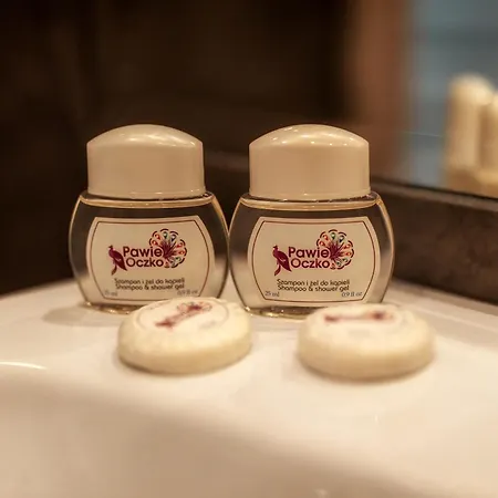 Pawie Oczko Aparthotel 3*