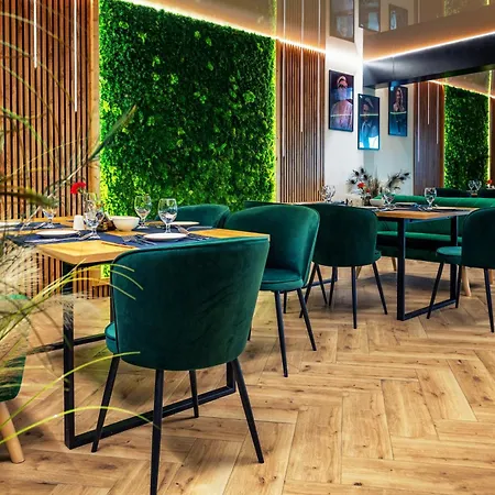 Pawie Oczko Hotel apartamentowy Tylice