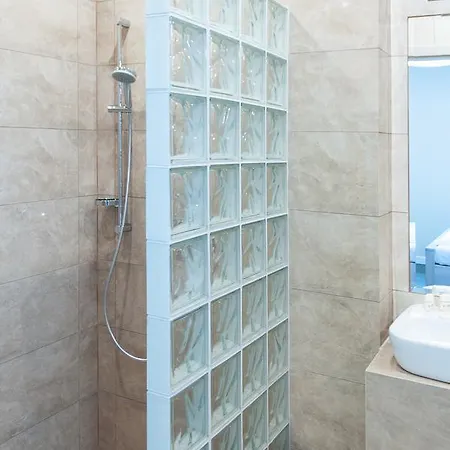 Pawie Oczko Aparthotel *