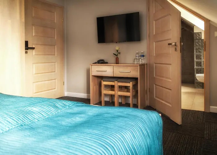 Pawie Oczko 3* Tylice