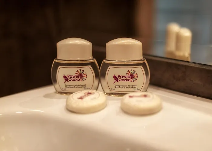 Pawie Oczko Aparthotel 3*